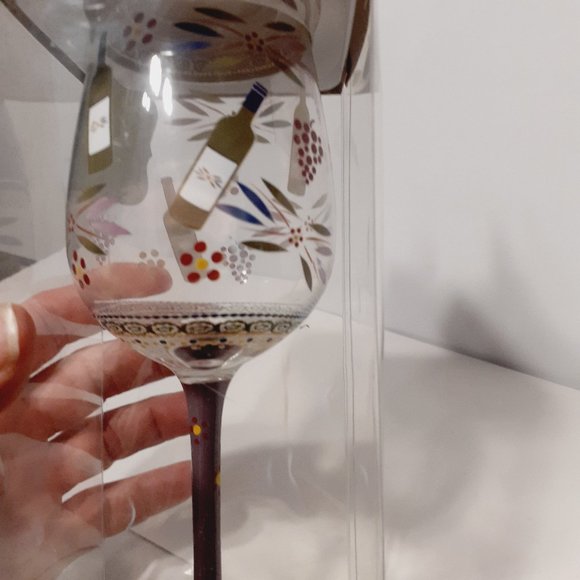 "Life is a grape" 8.5" tall 15oz. decorated wine glass from temp-tations - Picture 13 of 16